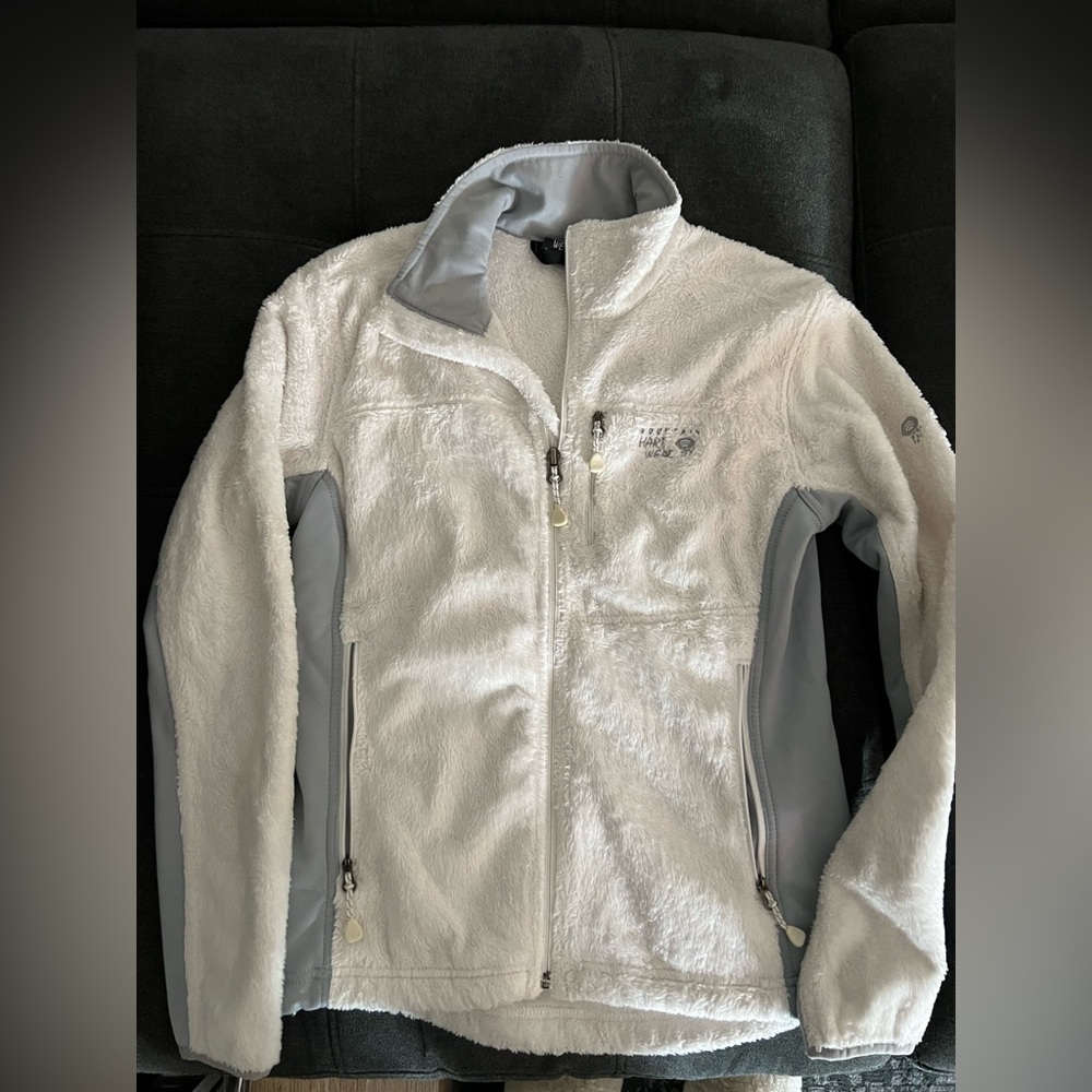 Mountain Hardware fleece